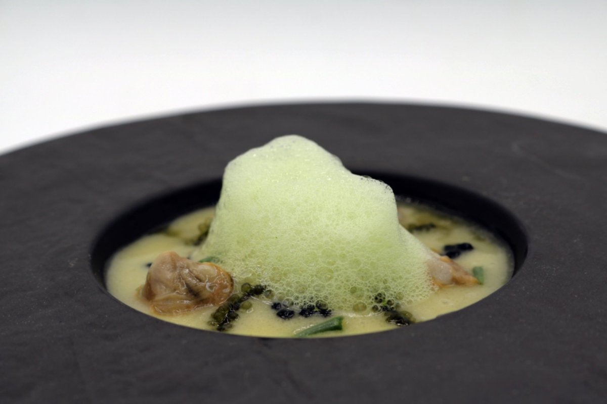 Renovando a partir de la tradición. Así hemos vivido el paso de <a href="/Germanespinosa7/">German Espinosa</a> chef de <a href="/FondaEspanya/">Fonda España</a> por el Máster @elbarriadria &amp; Gasma: La Re-evolución Gastronómica