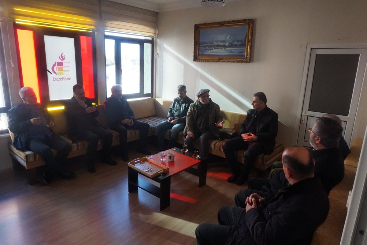 DOSTHANE55's tweet photo. #DosthaneKonuşmaları 6
@yolcudergisi gyy #ÖmerİdrisAkdin moderatörlüğünde #MustafaKaraosmanoğlu ile #İsmetÖzel ve düşünce evrenini konuştuk.
 
@GSBgenclikproje @gencliksporbak @kasapoglu 
#Gençlerİçin #GençlikProjeleriDestekProgramı #HayataKatıl #Samsun 
#Dostder @Samsun_GSIM https://t.co/7X6T1cXTsU