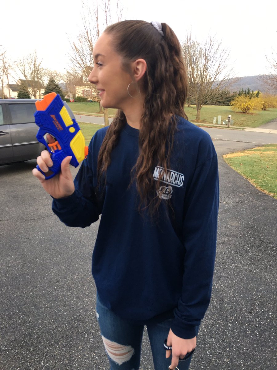 Nicolette, hoe does it feel that your twin is doing better than you right now? He isn’t stunned but you are. Maddie stunned Nicolette at 7:06 AM