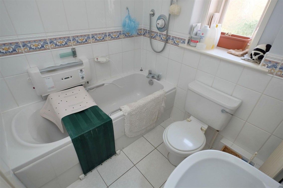 Orient Place, Canterbury
£279,995 2 bedroom apartment

We are marketing a modern two bedroom flat close to Canterbury West Station and Canterbury City centre and all that it has to offer. Call us today to arrange your viewing: 01227 272155.

buff.ly/2TF4XPc