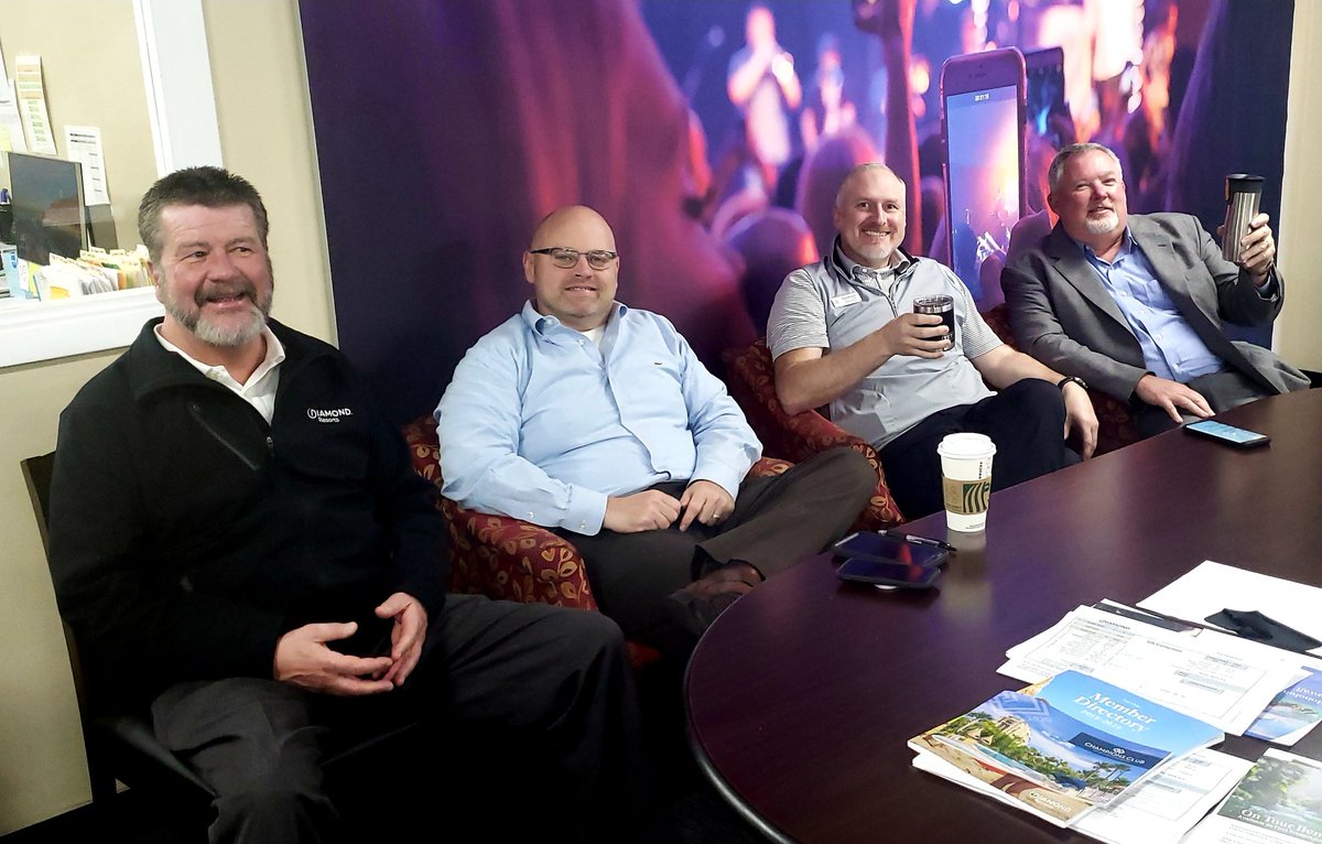 Early morning start here at #SunriseRidge. Early bird gets the worm, and we will get lots of worms today!! @SalesTrainerTN <a href="/DavidVeal9/">David Veal</a> <a href="/joshfarrer3/">Josh Farrer</a>. Big day today!! #DiamondResorts #EmployerOfChoice #WhyAreYouNotHere