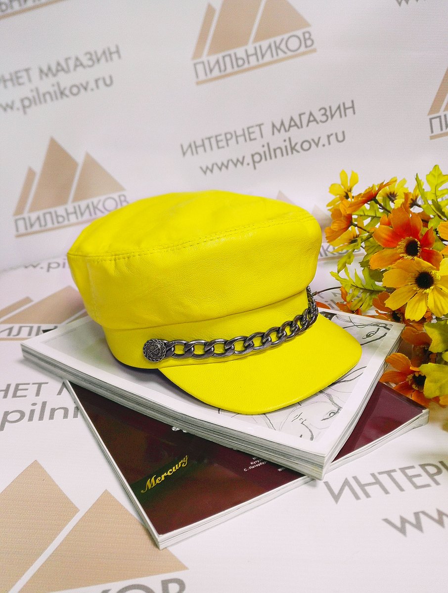 pilnikov_ru's tweet photo. Цвет нарциссов 💛 
Такой мягкий, романтичный и тонкий оттенок желтого!

На фото жёлтый картуз из натуральной кожи
https://t.co/mk7J2kc0Du

У кого уже распустились первые весенние цветы? 
Делитесь с нами впечатлениями! 

#картузы #фуражки #кепки #нарциссы #весна https://t.co/zHp5oGyMuc