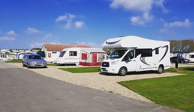 CrowsNestCP's tweet photo. Beautiful day on the #yorkshirecoast. Gearing up for the Easter holidays.

#crowsnestcaravanpark #scarborough #filey #gristhorpe #touringcaravans #motorhomelife #superpitch #yorkshire #welcometoyorkshire https://t.co/GfLEzPBkTJ https://t.co/l6ixwZ0Mcu