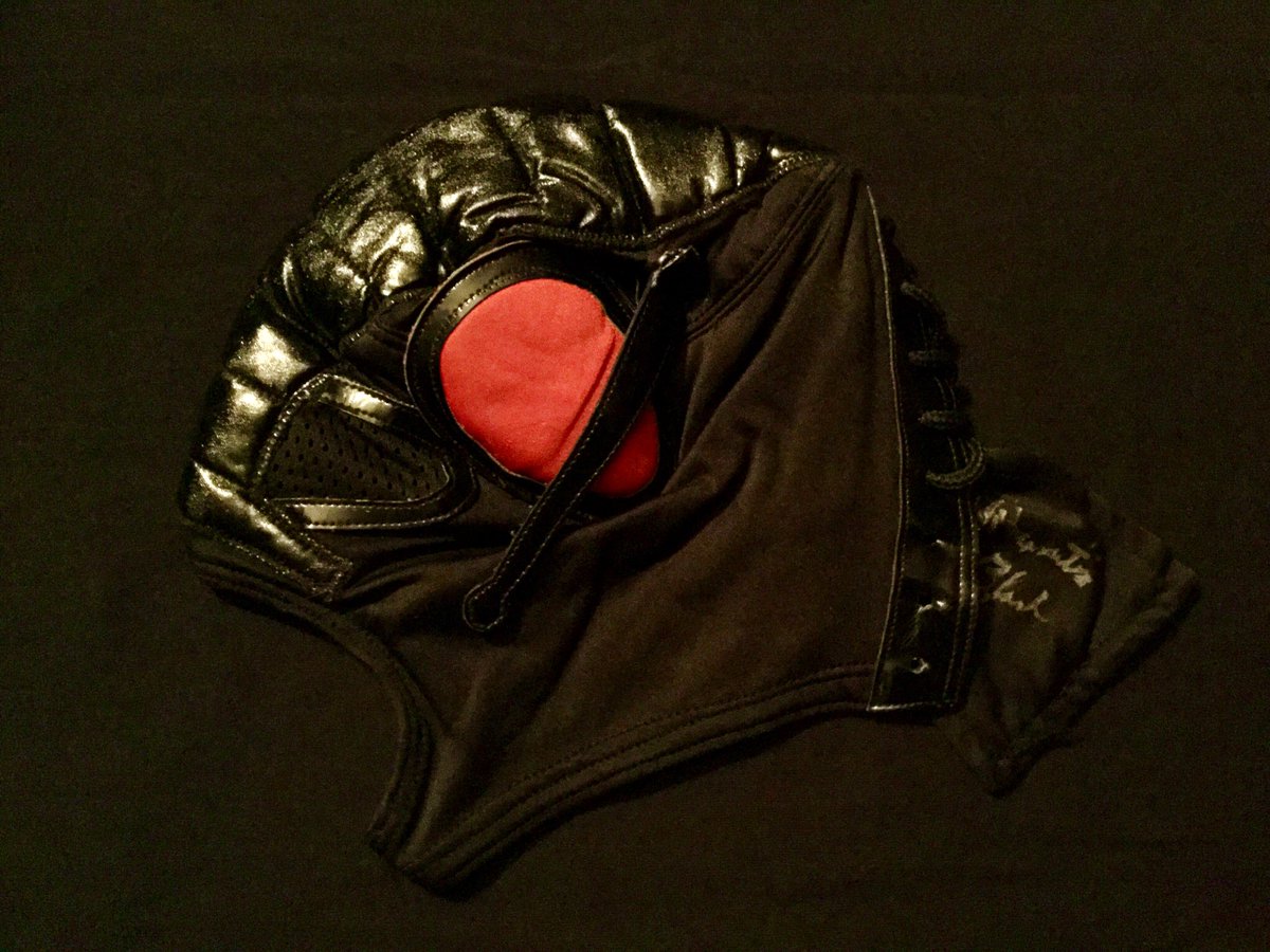RHP4ever's tweet photo. The first UltraMantis Black mask. @UltraMantis became UltraMantis Black at the @CHIKARApro Pick Up Or Delivery event 15 years ago today. #UltraMantis #UltraMantisBlack #Chikara #ChikaraPro #ThankYouMantis https://t.co/Td6nNP9bO1
