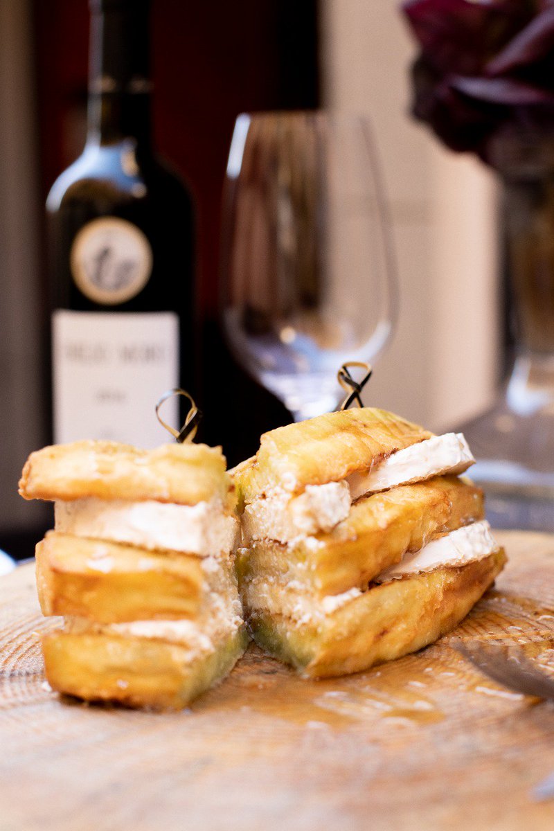 🍷🍽 El 12 de abril Cena Maridaje con nuestros vinos en <a href="/la_nuncio/">La Posada del Nuncio</a> Madrid. Os dejamos el menú para que vayáis abriendo boca, ¡nos os la podéis perder!
#MoroEsEmilioMoro #BodegasEmilioMoro