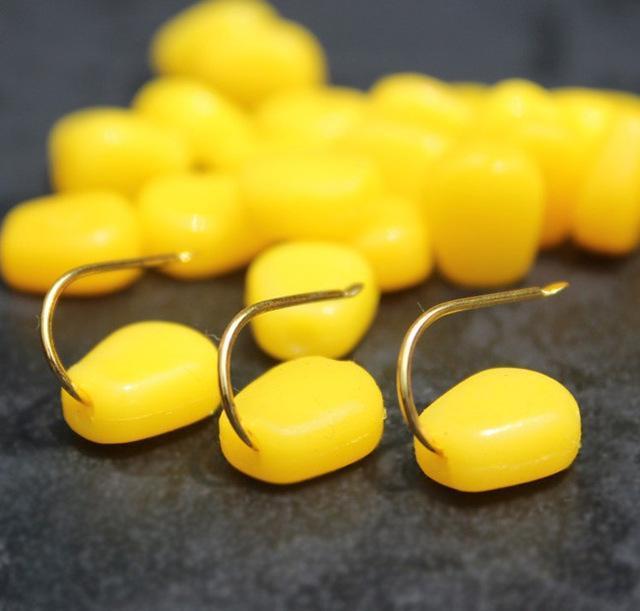 FishUniversity2's tweet photo. Carp Fishing requires stealth. They are very skittish fish that spook easily. They often feed on bottom. Due to them being herbivores some of the best proven baits for them are corn and bread on bottom. Go after Carp and find out why they are the best kept secret! https://t.co/UaUS3MtPZz