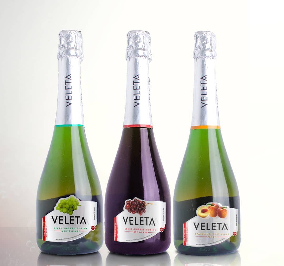 VeletaNG's tweet photo. Why stop at one when you can enjoy this sparkling experience in three different ways ?
#winery #winelovers #Red #White #peach #Grape #Veletanigeria #celebration #bossdrink #queens #bosslife https://t.co/VaFII4KGm5