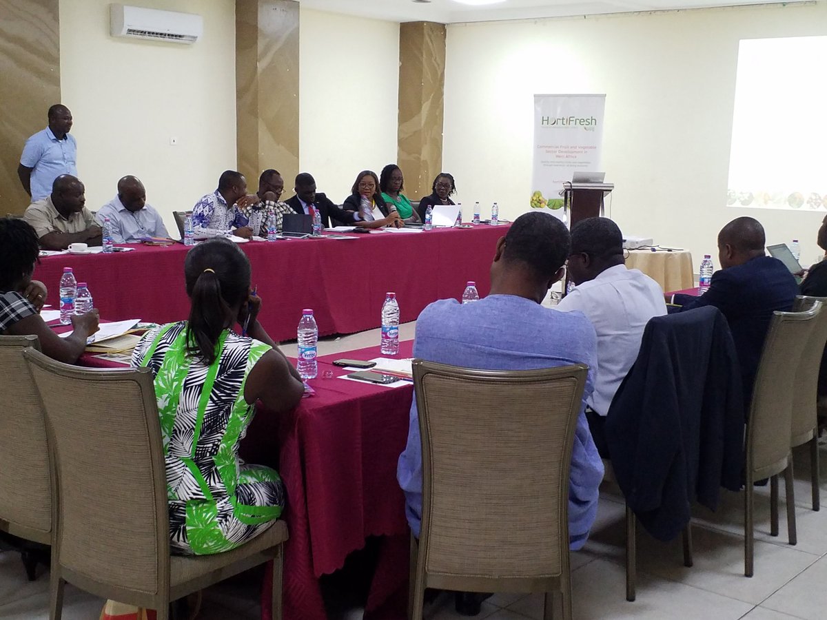HortifreshWA's tweet photo. Stakeholders sharing experience in #Agfinancing at @HortifreshWA horticulture value chain financing meeting #Appreciate the perspective of #farmers and #banks to address challenges in Agfinancing. @HortifreshWA funded by @NLinGhana &amp; implemented by @WUR_WCDI &amp; @SNVworld https://t.co/axdU38tSu7