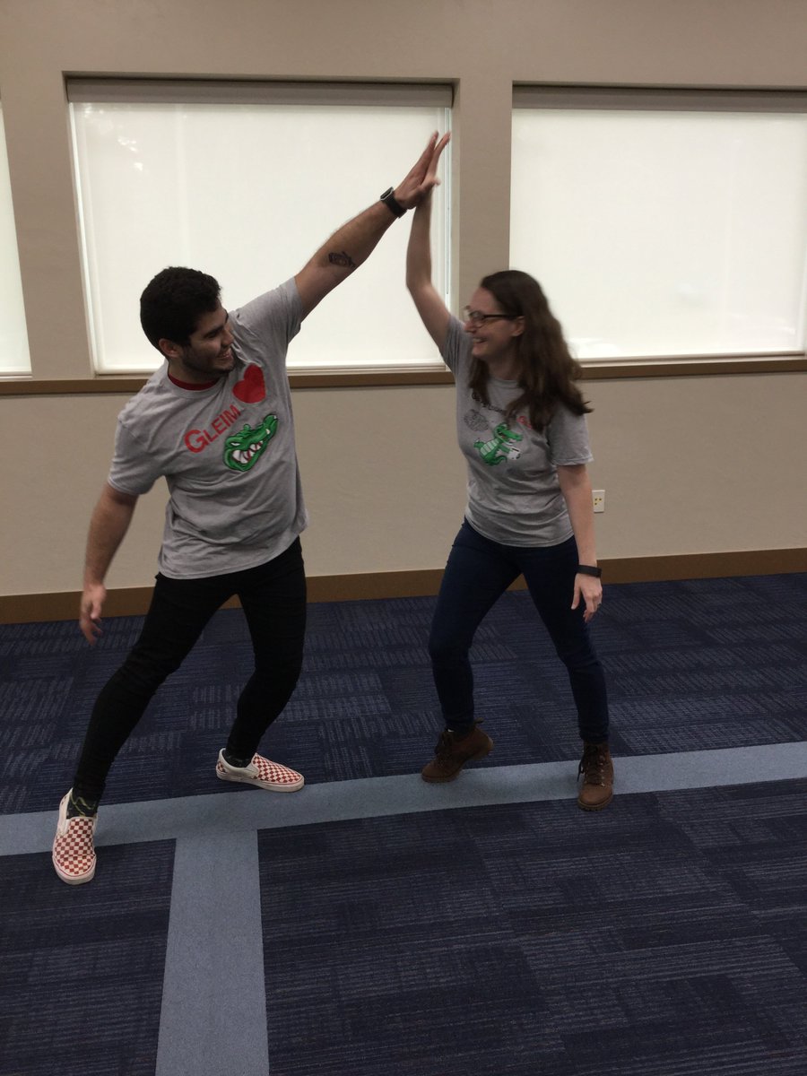 CMAExamVideos's tweet photo. Getting everything perfect for our trip to @FisherSchool. Exam prep and donuts, a winning combination. We can wait to meet you all! #CMAexam #CMA https://t.co/rcKlHw5YnO
