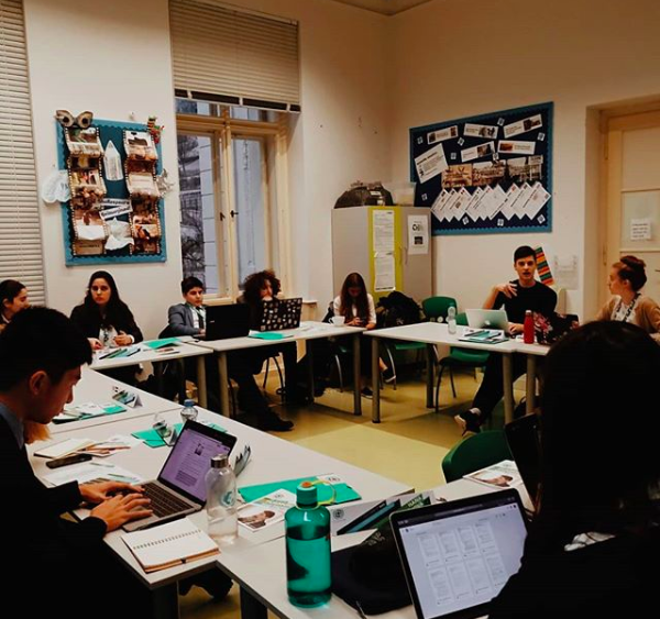 plismun's tweet photo. Here is a memory of #PLISMUN'19's #GA3!
Watch out for our chairing applications, which will soon be opened up 😉 https://t.co/1bMxp31BY7