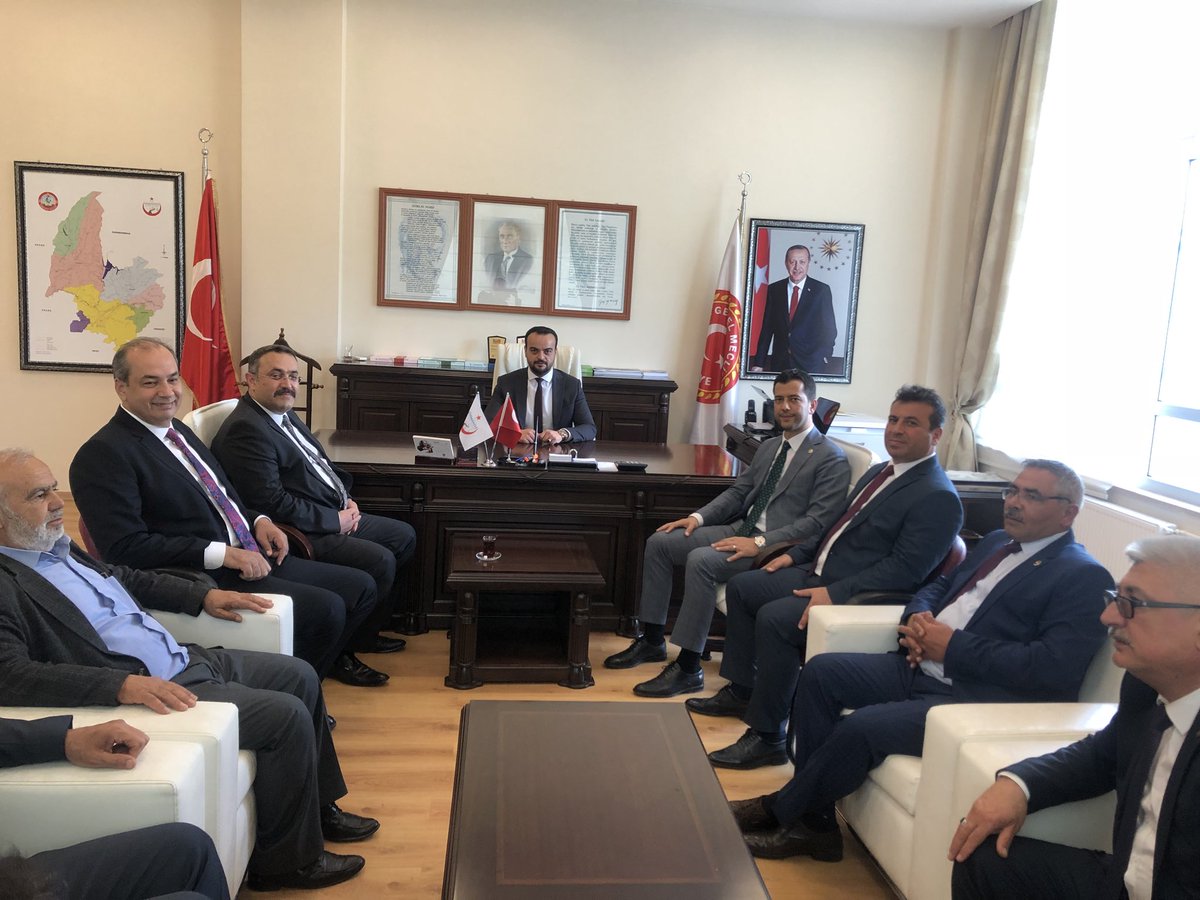 kayaismail80's tweet photo. İl Genel Meclis Üyelerinin tamamının oyunu alarak, İl Genel Meclis Başkanı seçilen Mehmet Ali Gizlice Kardeşimi tebrik ediyorum. 

Meclis Başkanımıza ve yeni seçilen İl Genel Meclis üyelerimize görevlerinde başarılar diliyorum

Cenab’ı Allah güzel hizmetler yapmayı nasip eylesin. https://t.co/EgGzFPerwh