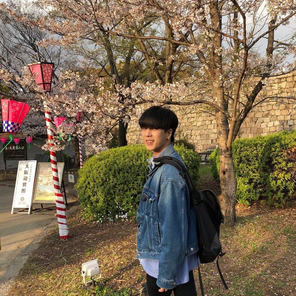 boys24louoon's tweet photo. 20190409 로운인스타
#이로운 #로운 #李撈賱 #撈賱 #LOUOON
얼굴이 ㅠㅠ 여전히 멋있어!!!!!!! https://t.co/CtXBqx3oe3