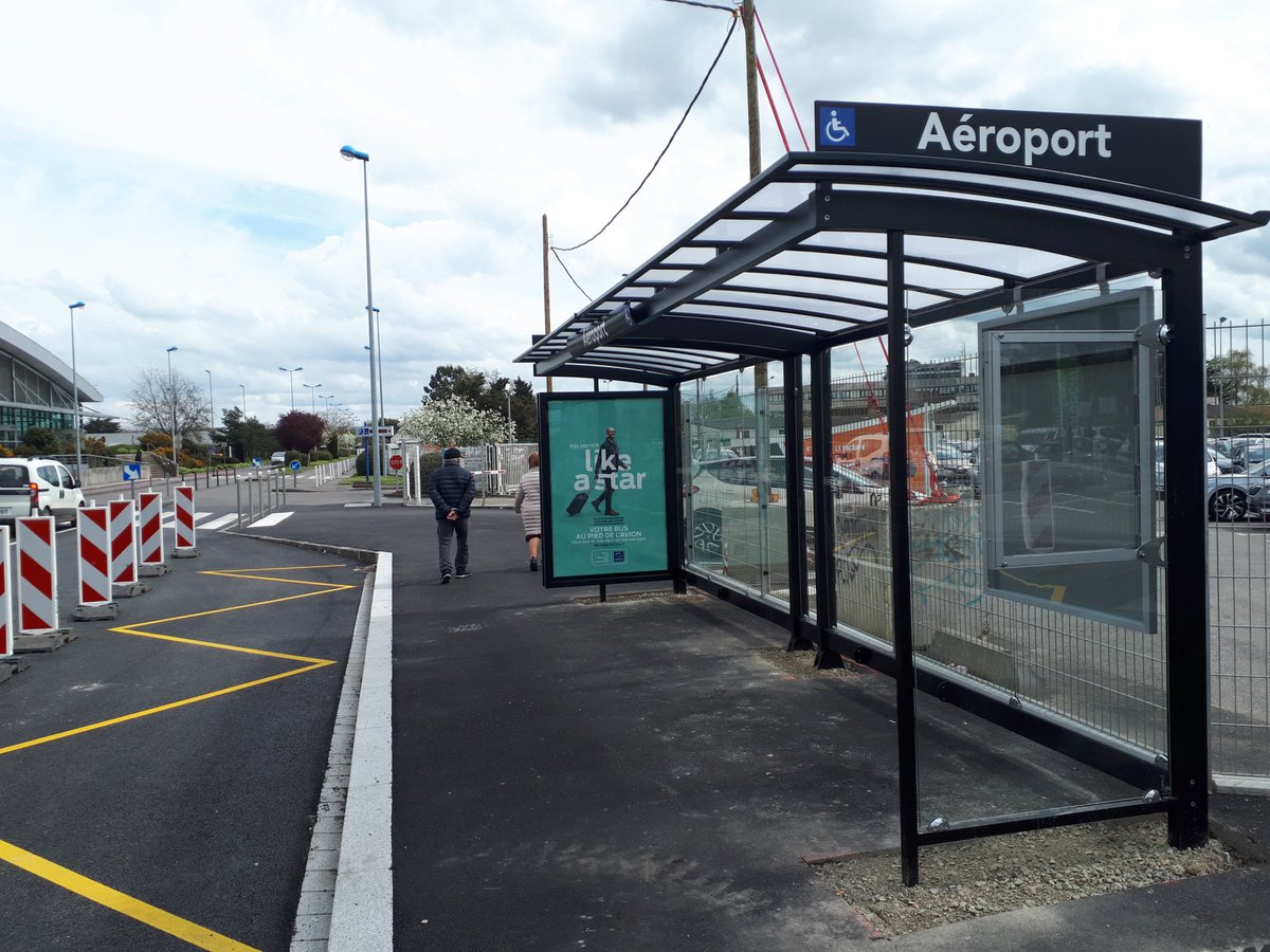 STARmeparle's tweet photo. ✈️🚌 DÉCOLLAGE IMMINENT 🚌✈️
A partir du mardi 23 avril, la ligne C6 desservira l'Aéroport de Rennes avec un tout nouvel arrêt de bus 🤩 !
👉 https://t.co/p2DsV6Nul4 
#Rennes #Aeroport https://t.co/apGri9S0OR