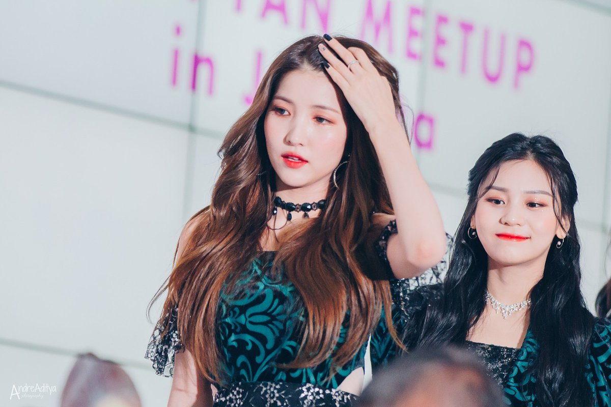 dtyndr's tweet photo. 190406 gorgeous.
#여자친구 #GFRIEND 
#소원 #Sowon
#GfriendxCeleboninJakarta @GFRDofficial @GFRDindonesia https://t.co/q53Ke2I7M9