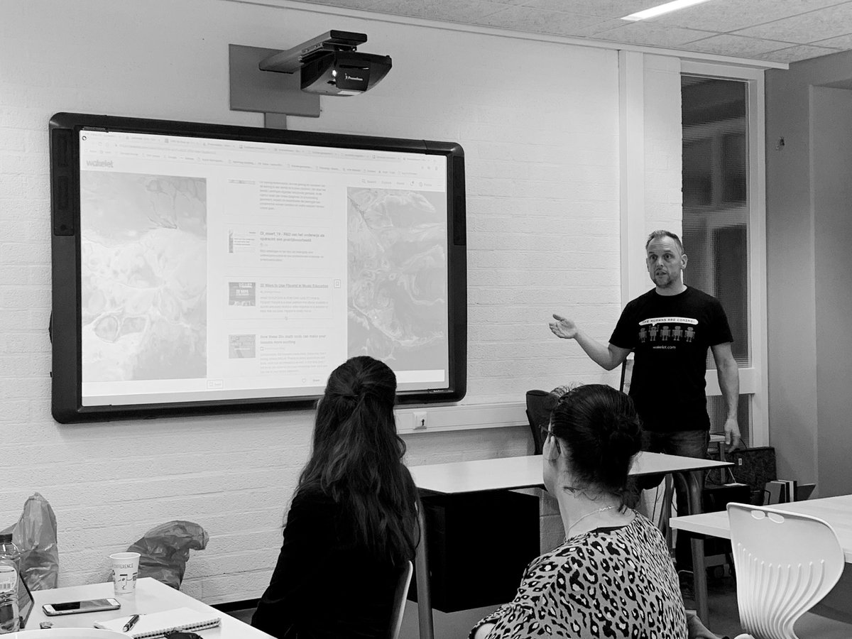 Yes! We presenteren hier best practises Activerende didactiek m.b.v. een iPad binnen teamverband @UrsulaHorn aan elkaar. Hier <a href="/ramaekers1975/">Robin Ramaekers</a> doe namens ons <a href="/InnovatieteamU/">Innovatieteam Sint Ursula</a> uitleg geeft over <a href="/wakelet/">Wakelet 💙</a> <a href="/JBDbiz/">James (Wakelet) 🔜 ISTE</a>