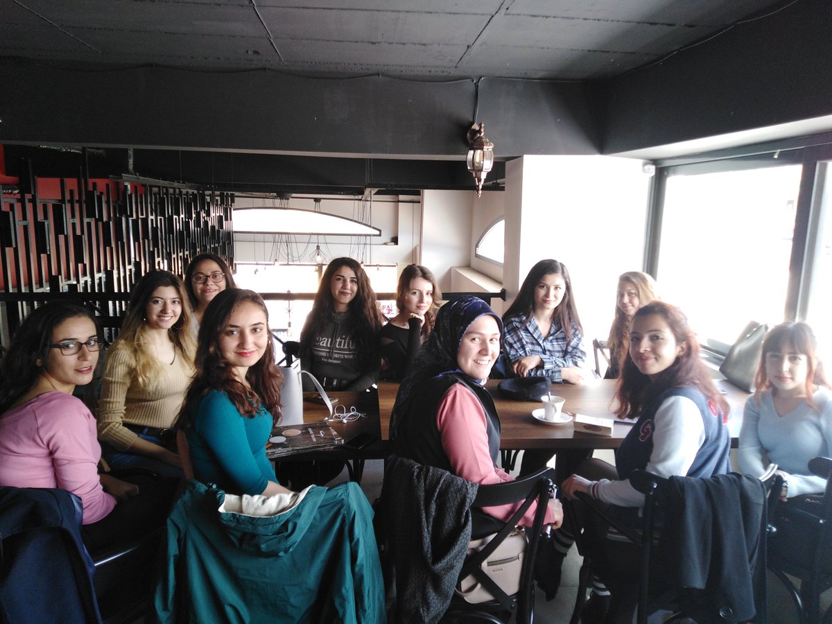 Nisan ayı toplantımızı gerçekleştirdik yeni projeler üzerine konuştuk. Katılan herkese teşekkürler.