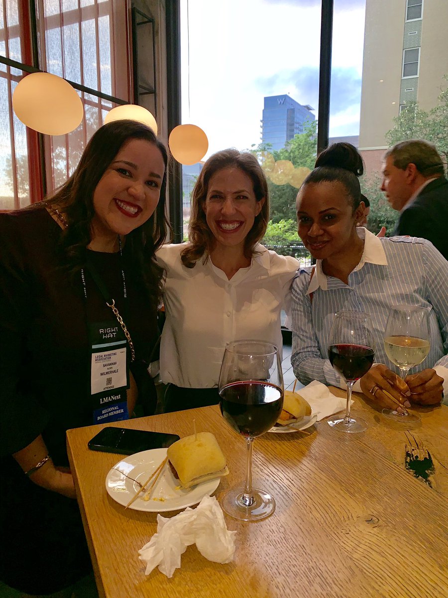 LMANortheast's tweet photo. More pics from the @LMANortheast reception at #LMA19. Thanks to all who came &amp; to @GrowBIG_BD &amp; @Greentarget for sponsoring! @LMAintl #LMAmkt @HelenaLawrence @johnv63 @KellyMackinnon @TrishLilley1 @MoBunnell @jecorey @Kevin_Iredell @savannahmrose @StefanieMarrone @LaverAndrew https://t.co/Yr3jWqipFq