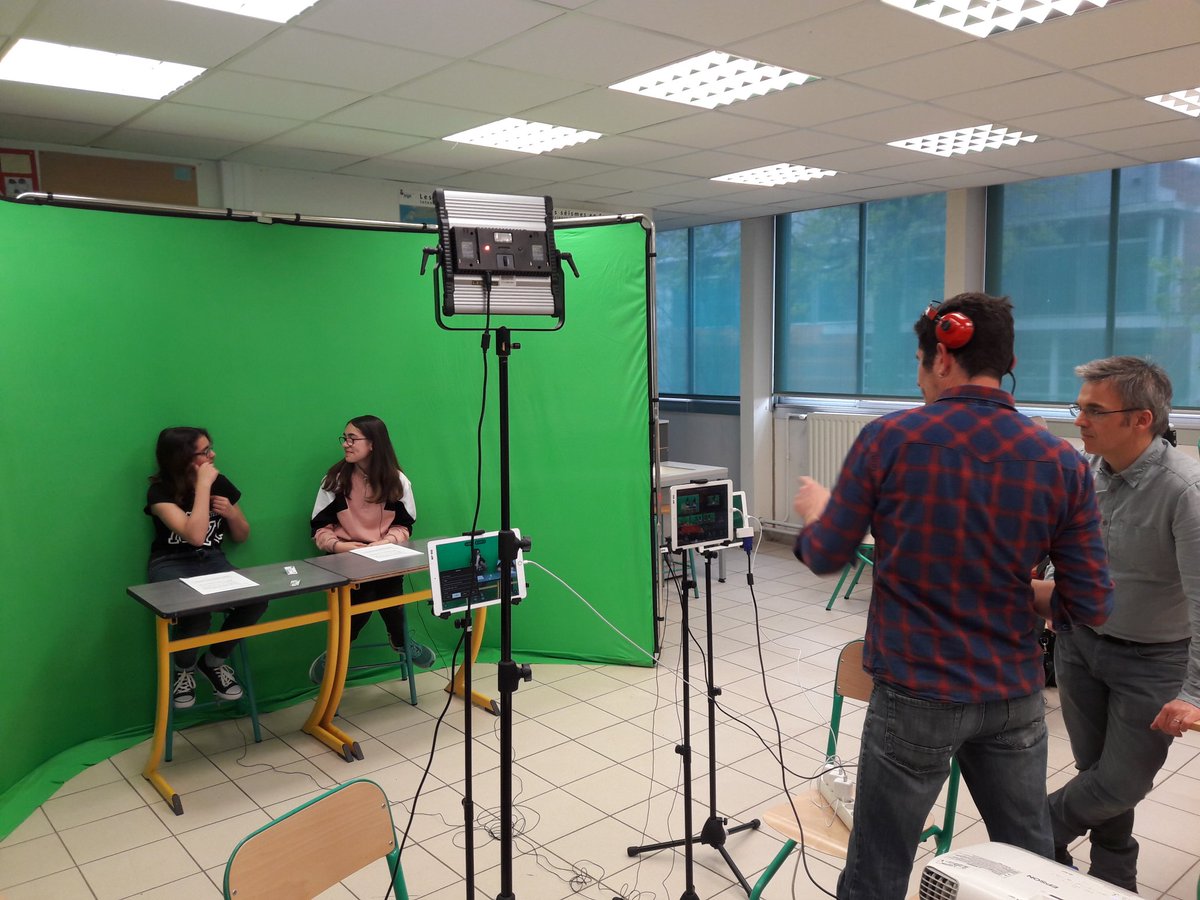 CBNE_Etampes's tweet photo. Préparation de l'atelier Webtv #FUNacver @DANEVersailles @grimault @CBNE_Etampes @SVTux @cb_evry
#funmontgeron https://t.co/wVreDH6YzY