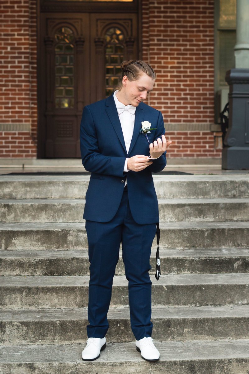 michaeltackett_'s tweet photo. #promshit https://t.co/pJGllOhXFy