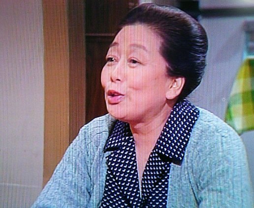 私の知ってる葦原邦子さんは右側なのだが #宝塚歌劇 ＃葦原邦子