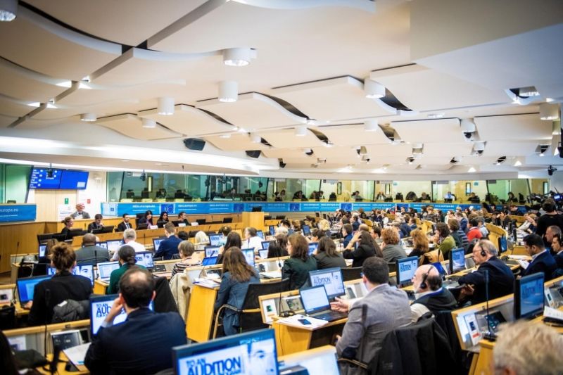 EUHomeAffairs's tweet photo. Dimitris Avramopoulos @Avramopoulos Commissioner for Migration, Home Affairs and Citizenship addressing the well attended fifth annual #EuropeanMigrationForum in Brussels last week, arranged by @EU_EESC . View the gallery of images from this event here:
https://t.co/VgRAxvDeTp https://t.co/MCNt5whiAH