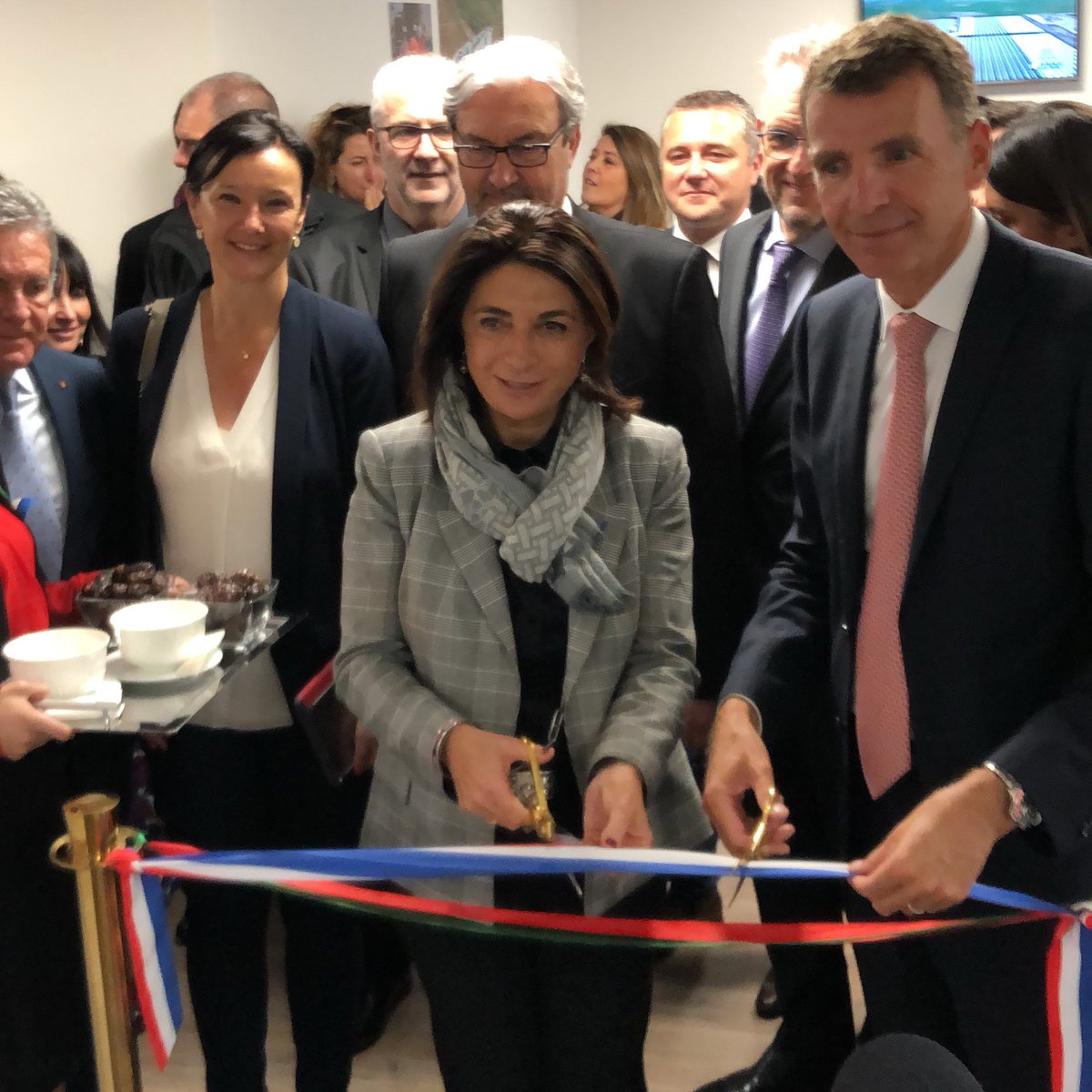 AMPMetropole's tweet photo. #MissionMaroc🇫🇷🇲🇦| La délégation participe à l’inauguration, à #Casablanca, des nouveaux locaux de l’entreprise arlésienne @groupe_NGE. https://t.co/Y6iJXXldzJ