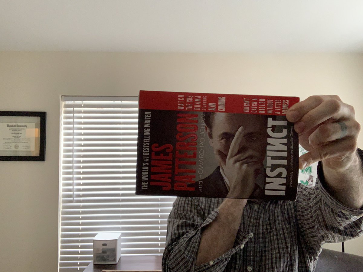 JasonAByrne's tweet photo. Good morning and happy Tuesday! Jumping in on #Bookface!
#LCPSLibrary #CREyr5 @CardinalRidgeES #Swoop_Scoop https://t.co/rBqvHa8FCV