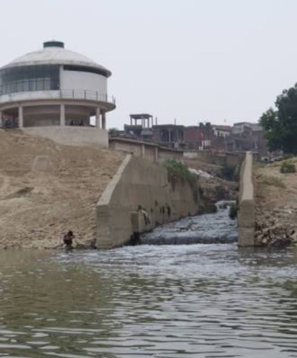 here is a pic of the Nagwa pumping station and the connected drain, this pic has been and will be used to target Modi ji&all the current efforts to show how NOTHING has been done. They will never talk about WHEN was this beauty constructed and what was achieved by making it? 11/n