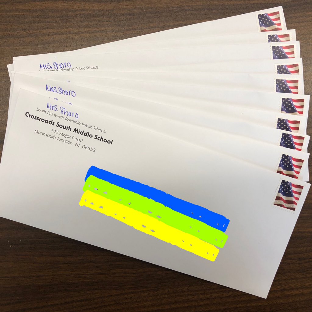 Snail mail rules! Excited to send some positive letters to a number of my students’ families. <a href="/BonnieCapes/">Bonnie Capes</a> #AmazingAurora #HappySchoolChallenge