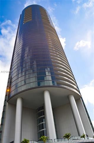 Lucid_Observer's tweet photo. Porsche Condos #SunnyIslesBeach Luxury Rentals https://t.co/opE655Y7Rk #brosdaandbentley #miamicondorentals #miamirentals #luxuryrentalsmiami #miami #miamibeach #miamijustlisted #miamiluxuryrentals #forrentmiami #miamiforrent https://t.co/PVQDYEsq4E