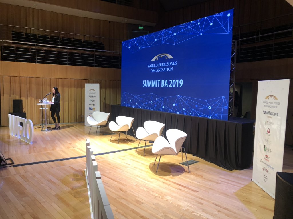 guzybellozas's tweet photo. Comienza el summit !!! @ https://t.co/w2oo9vQMZK