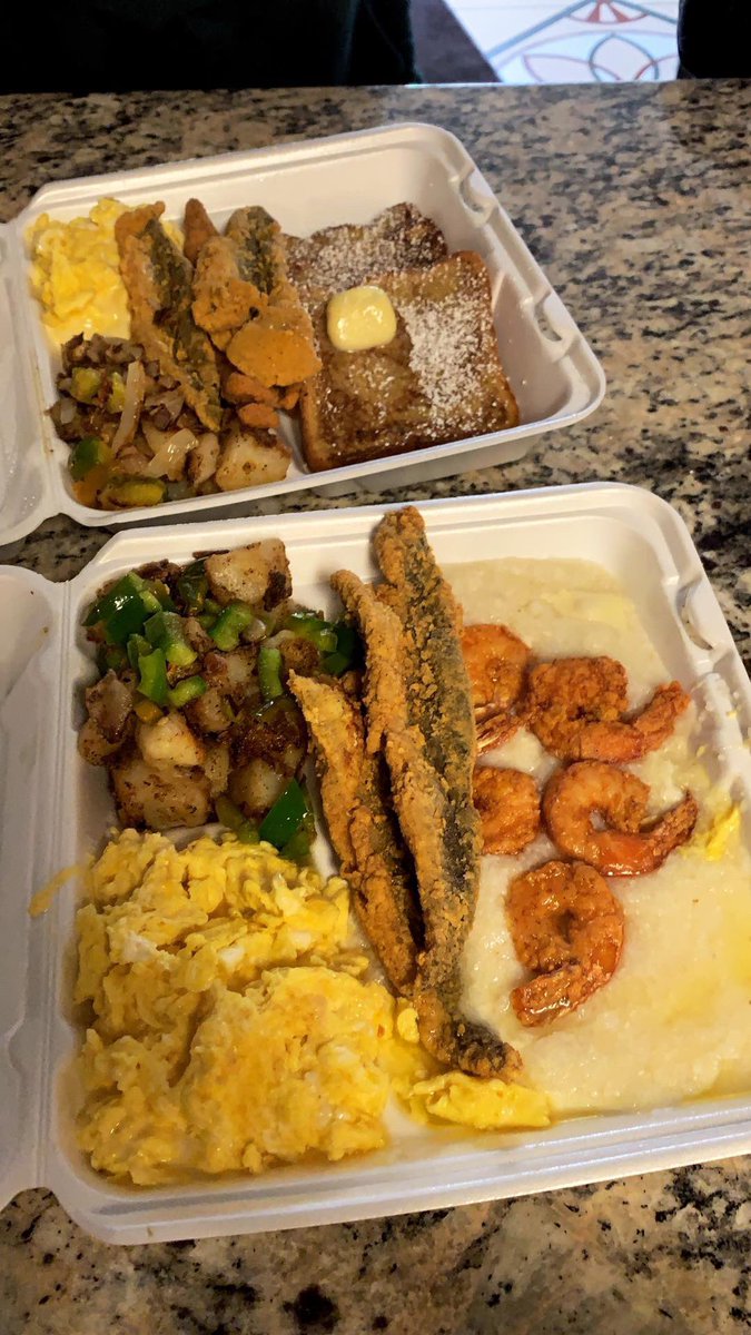 SwadeKartel's tweet photo. I don’t promote my food at all on here but here y’all go, all info in my bio NO menu needed just text me what yu want 😁😁😁 https://t.co/49gR8KqnPb