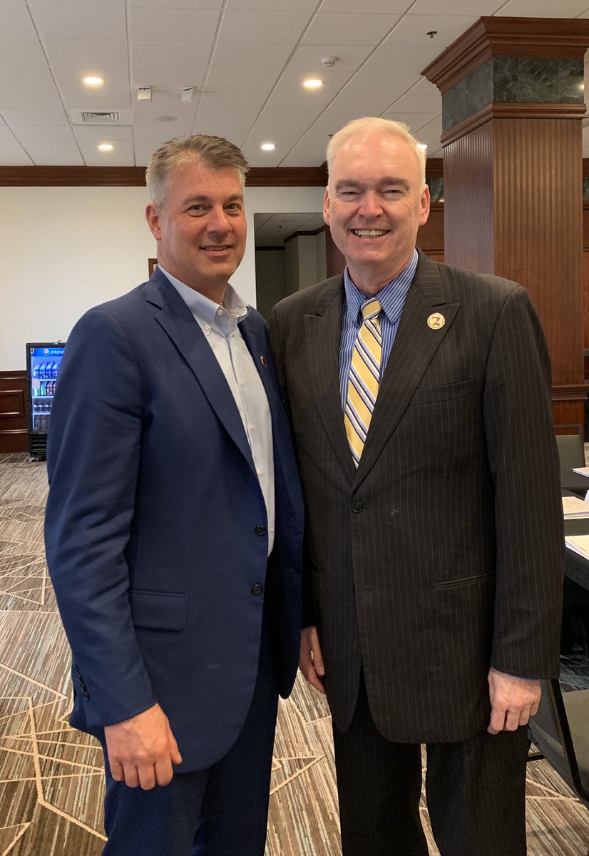 RSS_jr's tweet photo. With my friend Garrett Hinshaw, President of Catawba Valley Community College, at Greenville Technical College in Greenville, SC, to lead a leadership conference. We were close friends before either of us became community college presidents! https://t.co/uDera8DxPa