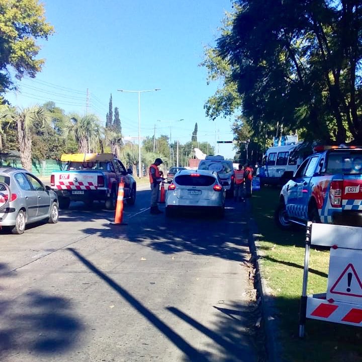fedeluca11's tweet photo. 🚧Operativo de control vehicular 🚗
📍Ricardo Rojas
💡Recordá circular con la documentación correspondiente para evitar multas.
#TransitoTigre #ProteccionCiudadana #ElFuturoEstaEnTodos 
@EduardoFeijoo @NicoVecchi @oscotto01 @CristianLisera @TransitoTigre https://t.co/lryuZSO8T3