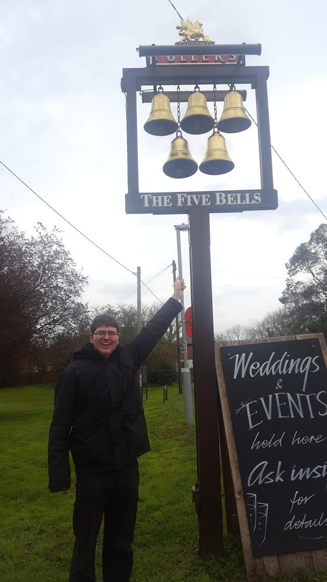 We even come to thematically appropriate pubs for lunch. #OUSTour