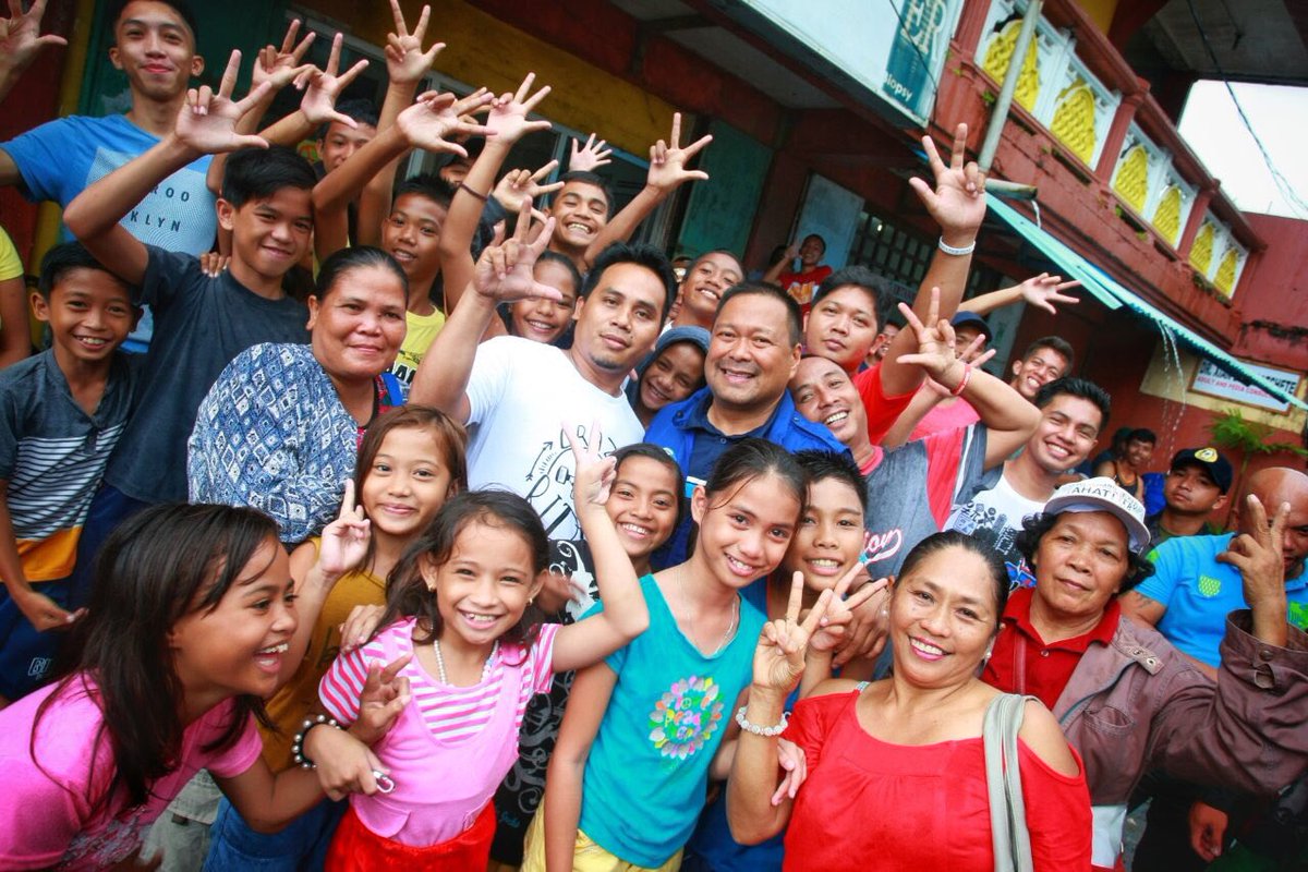 jvejercito's tweet photo. #HNP Campaign Caravan for Senators in Tandag City, Surigao del Sur.
Thank you! π
#26Ejercito #MrHealthCare #SenJVServes https://t.co/3NrWGI8H7V