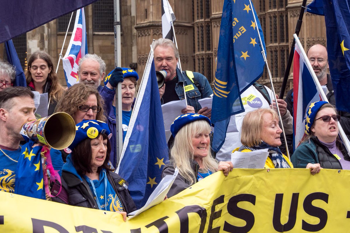 NicholasCobb11's tweet photo. Yesterday in Old Palace Yard #peoplesvote @Cornwall4EU #MusicalMonday 
#brammOrthBretmes  #loveEU❤️🇪🇺 #loveNYorks💓 @northyorkseurope @euflagsaround #WeAreSodem #FBPE @peoplesvote_uk @PeoplesvoteSWY https://t.co/sMPWxSJnew