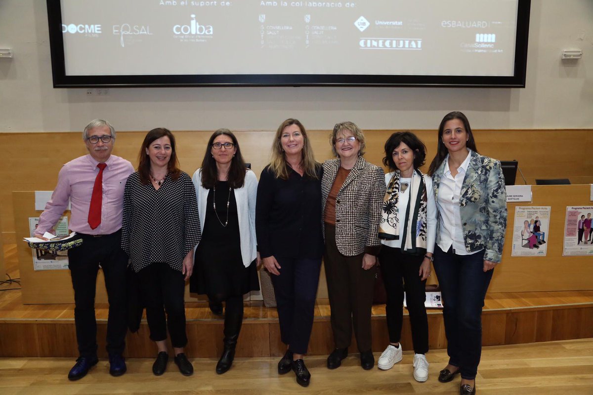 SalutGOIB's tweet photo. El programa pacient actiu ja compta amb setanta-cinc pacients que imparteixen formació entre iguals #3jpactib https://t.co/XZ71nI8apx https://t.co/JPZPgGrhLK