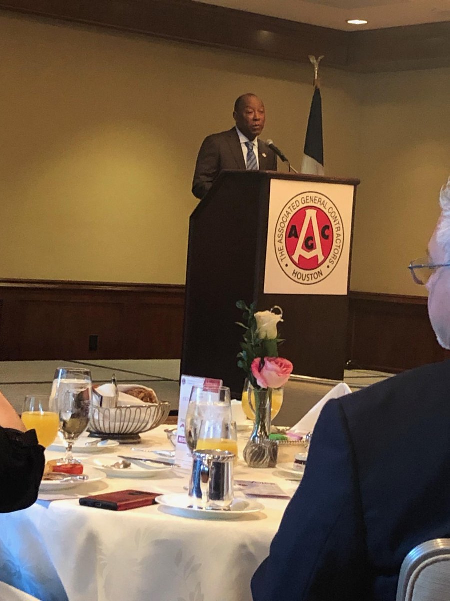 ConstructionC3's tweet photo. "Taking someone who was not college bound and giving them skills is key." - Mayor @SylvesterTurner speaking about the construction industry at @AGCHouston Advocacy Breakfast. #C3crafttrainingtuesday #C3_is_how https://t.co/lVQLyu0Fkk