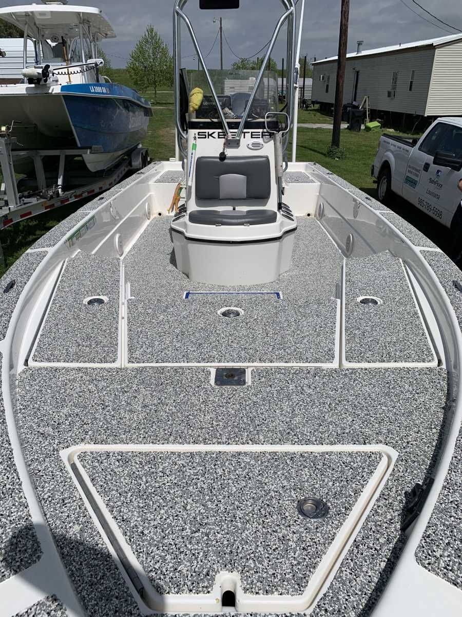 All RnR reports by   
Link:  rodnreel.com/report-author/… 
 Safe Floor helps Venice charter captain with slip resistant surface that is easy to clean