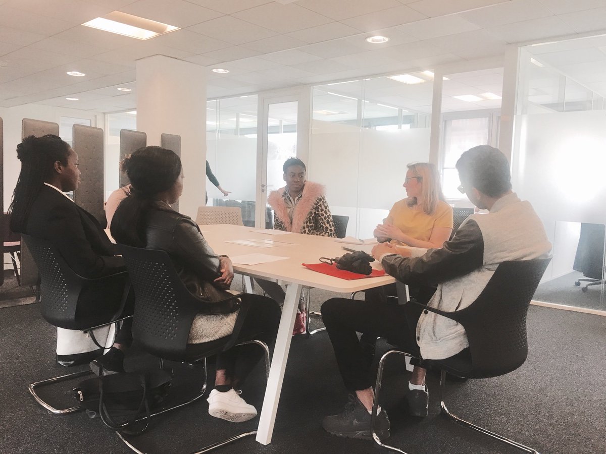 mitiajawas's tweet photo. L'association "Les entreprises pour la cité" convient les jeunes de l'#E2C93 chez #MorganPhilips-Hudson pour un job-coaching.
@ReseauE2CFrance https://t.co/lWAqN8gtii