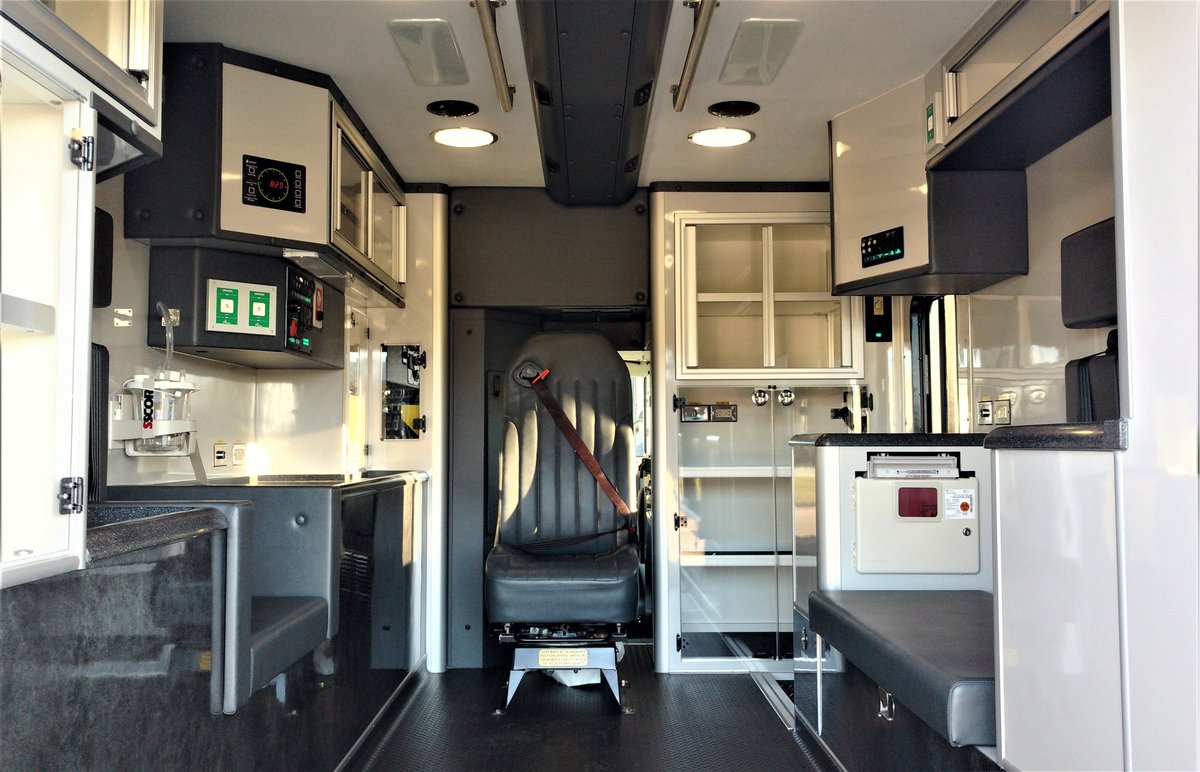legacyfireapp's tweet photo. ARRIVED!!! FORD E-450 TYPE III Medallion Demo has made it to Illinois! Headed out for its first viewing this morning!

Message/email us if you would like to look at this beautiful PL Custom Ambulance!

#plcustom #illinoisems #ambulance https://t.co/rl2c7cUSCY
