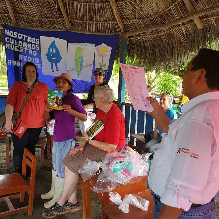 CONAPACPeru's tweet photo. Half of the books CONAPAC distributed to schools this year were authors by people from Iquitos. We took the moment to tell students that they could be the next authors of children's books.
#conapacperu #conapac #conservetheamazon #healthykids #Explorama … https://t.co/WbFZ1QzXr3 https://t.co/vCY5qhMfW5