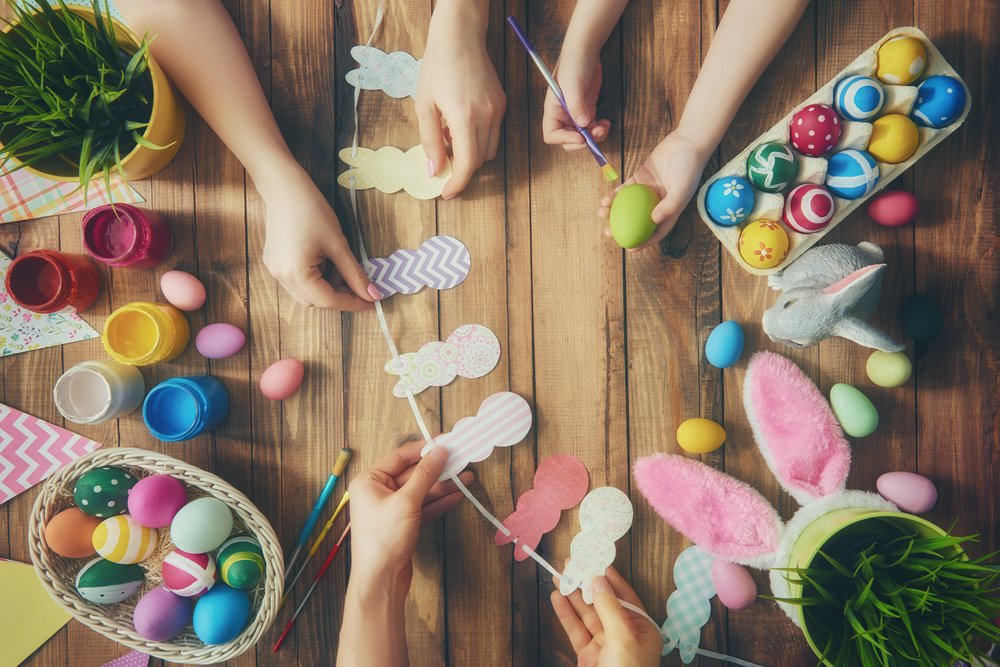 SafarianSimon's tweet photo. Are your #kids ready for their #Easter Egg Hunts this year? Make sure their #vision is crystal clear and book their annual eye examination with us in the upcoming holidays. https://t.co/SgBKgJU7mb #easteregghunt #eyehealth #eyetest #optician #stjohnswood #london https://t.co/gcb8rXCQBS