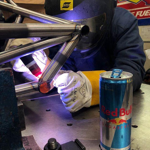 ClemsonFSAE's tweet photo. Thankful for our amazing sponsors and these🔥welds. Thank you both for keeping us together! #blessed🙏 .
.
.
#fsae #formulastudent #amazing #sponsors #motorsport #competition #clemson #tigers #racing #speed #allin #engineering #welding https://t.co/ZmP6WNs09t https://t.co/vxJPRNBnqx