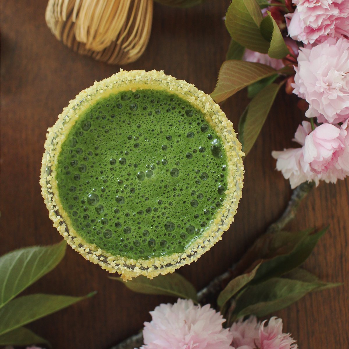 I'm totally captivated by the cherry tree that's currently in full bloom in our yard and reminiscing on this recipe I posted on the blog about this time last year. Ginger Matcha Latte 🌿🌸 As green and fresh as spring, with none of the overwhelming pollen. 😁 #teajournal #matcha