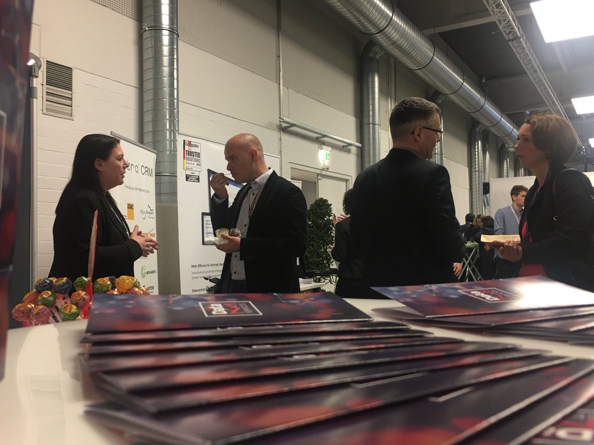 DataMGmbH's tweet photo. Neue Perspektiven, coole Location #Vogelconventioncenter, tolle Gesprächspartner und gute Gespräche - uns mach der @marconomy_de  #lms19 so richtig Laune 😀#Lead #Marketing #DatenDNA https://t.co/v58nPCCkaf