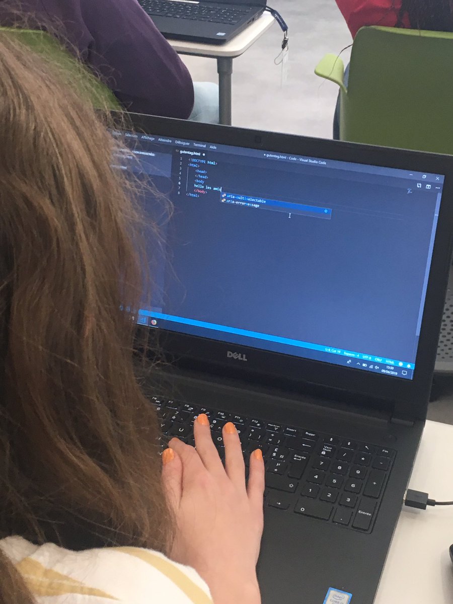 ilikeitnum's tweet image. #GirlsRCoding les collégiennes découvrent les balises #html avec @garreau_audrey @MicropoleNantes @Youpi_Yop @yumigoteam 🥳👏 @loireatlantique