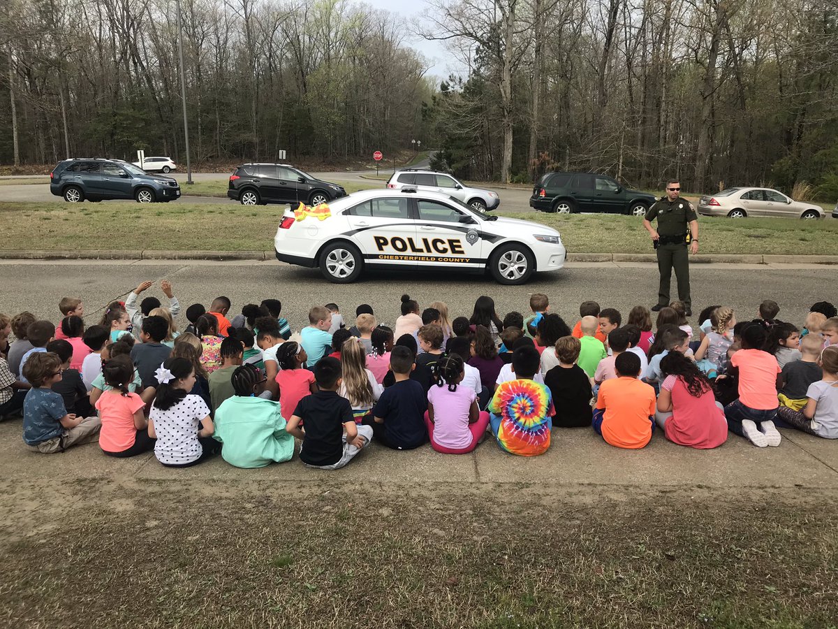 JacobsKCubs's tweet photo. Kicking off our Community Helper PBL with a visit from a CCPS police officer! We are so excited to learn about those who help us everyday!  #KinderPBL #BeSafe #CCPSPolice https://t.co/AnJ5K7mJUD