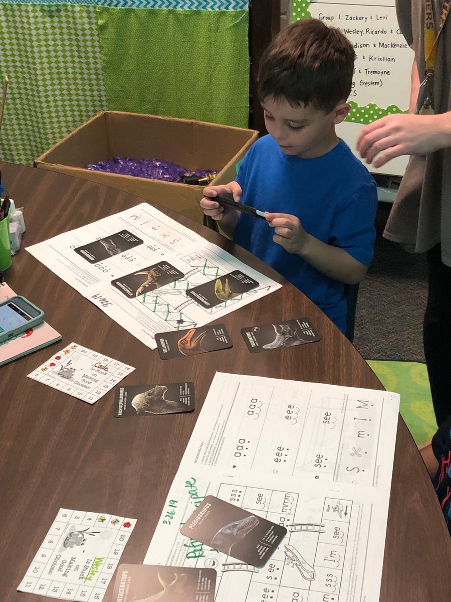 amybedenbaugh's tweet photo. Watching dinosaurs walk around using the dinosaurs 4d app is so cool! #arforeveryone #lex3grows https://t.co/162NxcSEOl